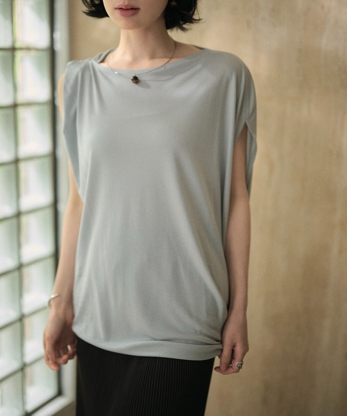 LAULEN（ローレン）の「asymmetry tuck sleeve loose tops /アシンメトリータックスリーブルーズトップス（Tシャツ/カットソー・レディース・ブルー/ブラック/ホワイト/レッド・FREE）」の12枚目の写真