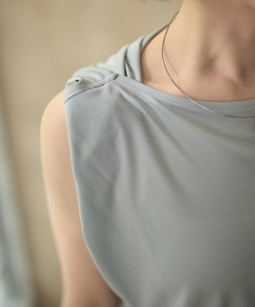 LAULEN（ローレン）の「asymmetry tuck sleeve loose tops /アシンメトリータックスリーブルーズトップス（Tシャツ/カットソー・レディース・ブルー/ブラック/ホワイト/レッド・FREE）」の14枚目の写真