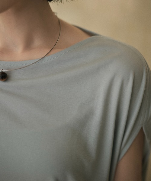 LAULEN（ローレン）の「asymmetry tuck sleeve loose tops /アシンメトリータックスリーブルーズトップス（Tシャツ/カットソー・レディース・ブルー/ブラック/ホワイト/レッド・FREE）」の15枚目の写真
