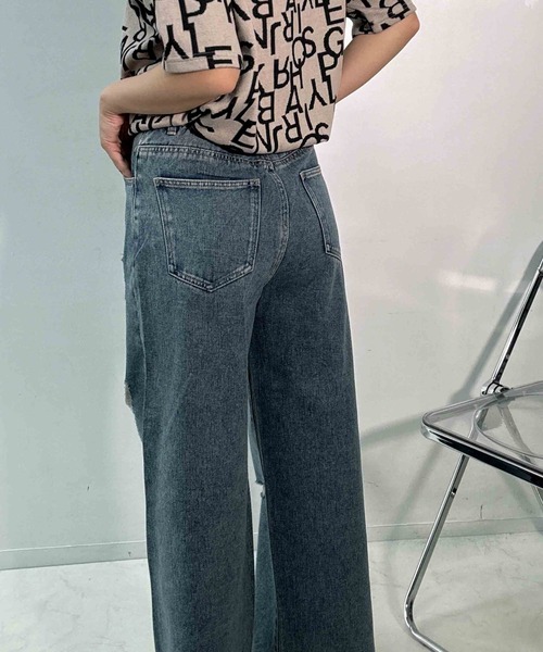 AS KNOW AS plus(アズノゥアズプラス)の「〇ダメージ加工 ルーズストレート デニムパンツ(デニムパンツ・レディース・ブラック系/ブルー系/サックスブルー系・FREE)」の10枚目の写真
