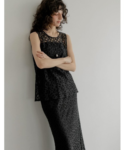 Re:EDIT（リエディ）の「[2026 SUMMER COLLECTION]前後2WAYコードラッセルレースノースリーブトップス（タンクトップ・レディース・ブラック/アイボリー・MEDIUM/LARGE）」の13枚目の写真