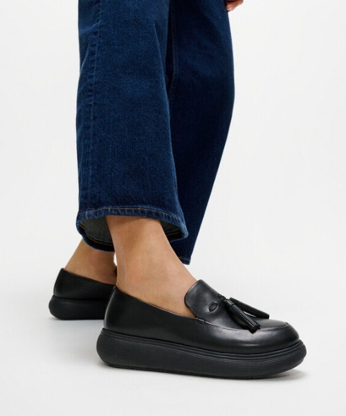 fitflop（フィットフロップ）の「iQ-COMFF タッセル レザー ローファー（ローファー・レディース・ブラック/ベージュ系・US5/US6.5/US6/US5.5/US8/US7.5/US7）」の8枚目の写真
