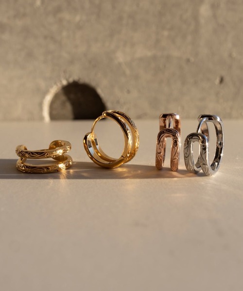IRIEBEACH(アイリービーチ)の「parallel hoop pierce/【ハワイアンジュエリー】【サージカルステンレス】【金属アレルギー対応】【IRIEBEACH / アイリービーチ】つけっぱなしOK(ピアス(片耳用)・レディース・シルバー/ピンク/ゴールド・FREE)」の9枚目の写真