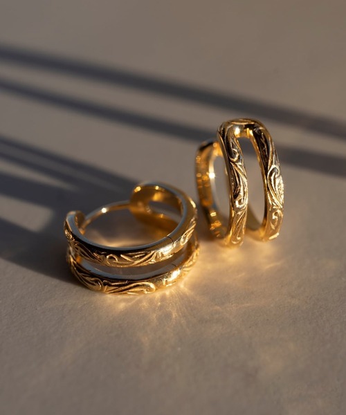 IRIEBEACH(アイリービーチ)の「parallel hoop pierce/【ハワイアンジュエリー】【サージカルステンレス】【金属アレルギー対応】【IRIEBEACH / アイリービーチ】つけっぱなしOK(ピアス(片耳用)・レディース・シルバー/ピンク/ゴールド・FREE)」の4枚目の写真