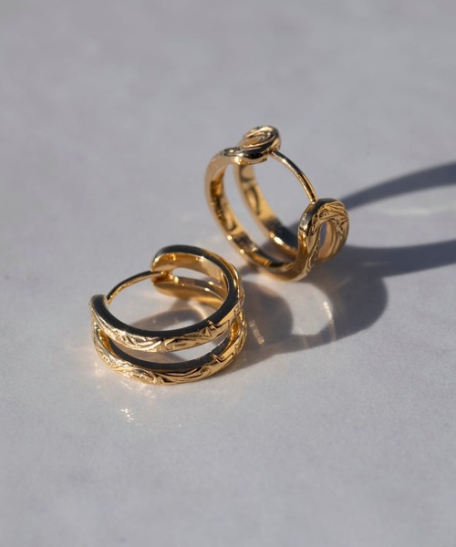 IRIEBEACH(アイリービーチ)の「parallel hoop pierce/【ハワイアンジュエリー】【サージカルステンレス】【金属アレルギー対応】【IRIEBEACH / アイリービーチ】つけっぱなしOK(ピアス(片耳用)・レディース・シルバー/ピンク/ゴールド・FREE)」の6枚目の写真