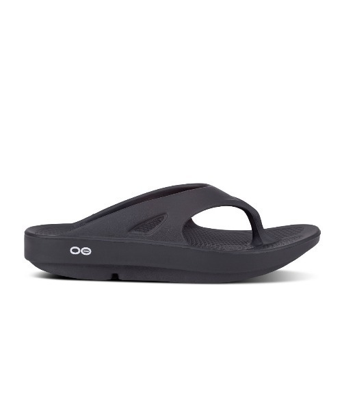 OOFOS(ウーフォス)の「OOFOS OOriginal(ウーフォス ウーオリジナル)(サンダル・メンズ・ブラック・26cm/25cm/24cm/23cm/22cm/29cm/28cm/27cm)」の2枚目の写真