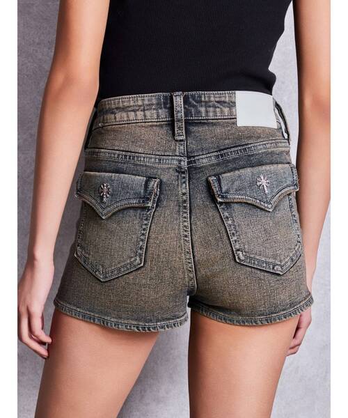 GYDA(ジェイダ)の「ハイウエストsacred edge crossポケットデニムショートパンツ(デニムパンツ・レディース・ライトブルー/インディゴブルー・X-SMALL/SMALL/MEDIUM)」の4枚目の写真