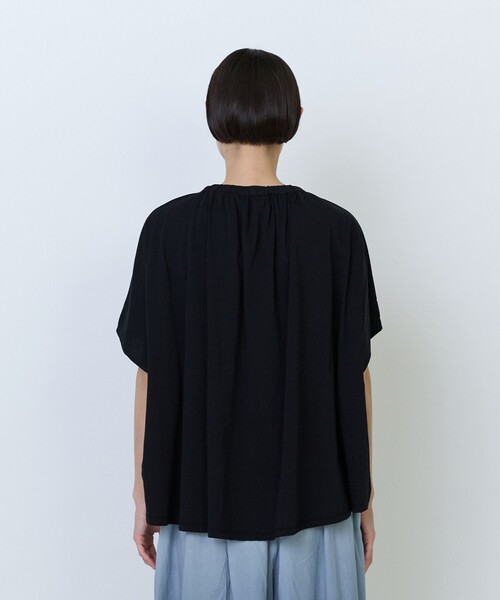 LOISIR（ロワズィール）の「コットン天竺ギャザーディテールプルオーバー（Tシャツ/カットソー・レディース・サックスブルー/ブラック/ホワイト・FREE）」の10枚目の写真