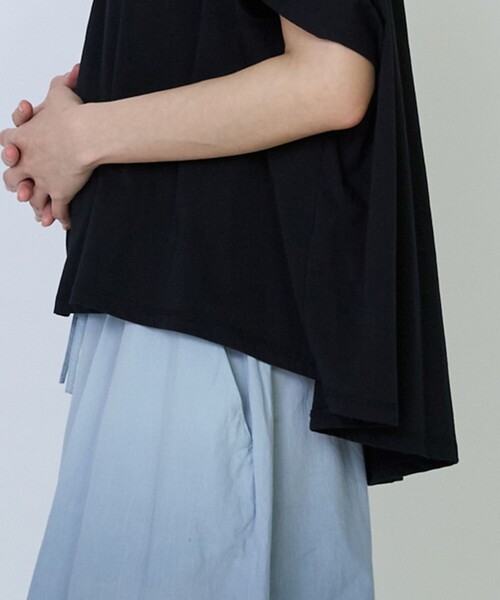 LOISIR（ロワズィール）の「コットン天竺ギャザーディテールプルオーバー（Tシャツ/カットソー・レディース・サックスブルー/ブラック/ホワイト・FREE）」の21枚目の写真