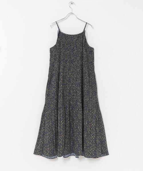 ITEMS URBANRESEARCH(アイテムズ アーバンリサーチ)の「プリーツプリントキャミワンピース(ワンピース・レディース・ネイビー/ブラック・FREE)」の13枚目の写真