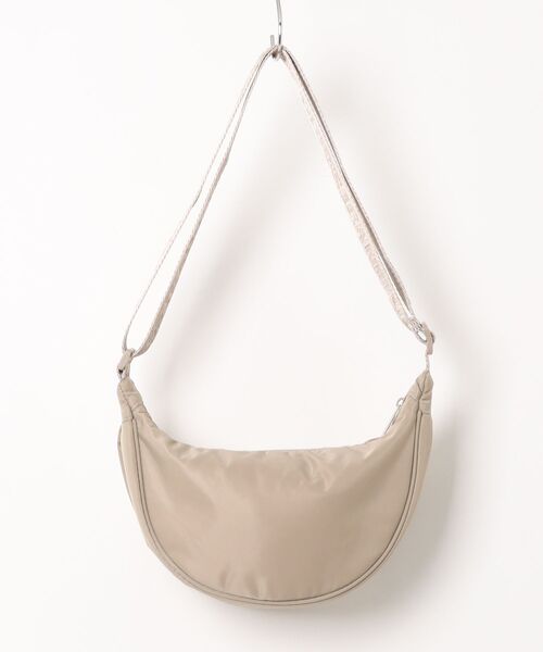 Guess(ゲス)の「【GUESS】ゲス GUESS JEANS CROSSBODY クロスボディショルダーバッグ(ショルダーバッグ・レディース・ベージュ/ブラック・FREE)」の3枚目の写真