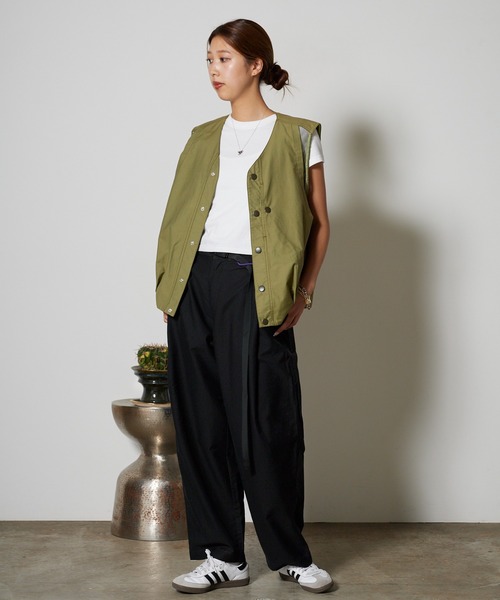 Garance et VioLette(ギャランスエトヴィオレット)の「Garance et VioLette/ギャランスエトヴィオレット hunting vest ハンティングベスト 秋 秋服 2026年秋冬(ベスト・レディース・ブラック/カーキ・2)」の17枚目の写真