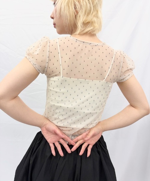 Alite cloth(アリーテクロス)の「パフスリーブシアー半袖トップス(シャツ/ブラウス・レディース・ブルー/ブラック/アイボリー・FREE)」の4枚目の写真