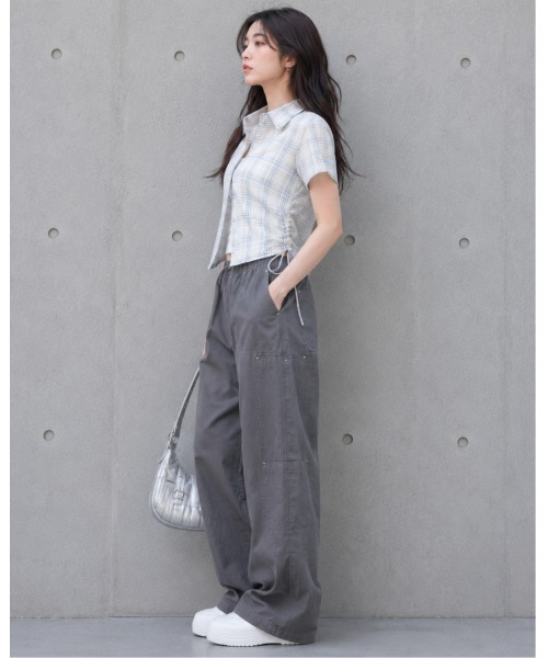 FAZVY(ファズビー)の「チェック柄半袖シャツ(シャツ/ブラウス・レディース・ホワイト/ネイビー・M/S)」の18枚目の写真