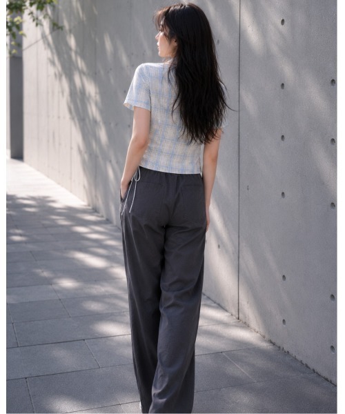 FAZVY(ファズビー)の「チェック柄半袖シャツ(シャツ/ブラウス・レディース・ホワイト/ネイビー・M/S)」の7枚目の写真