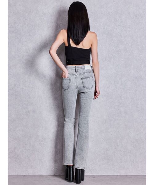 GYDA(ジェイダ)の「ハイウエストBASICフレアデニムパンツ(デニムパンツ・レディース・グレー/インディゴブルー/ライトブルー・SMALL/MEDIUM/X-SMALL)」の11枚目の写真