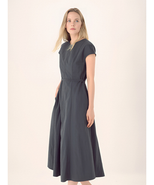 ACUD(アクド)の「Cap Sleeve Strap Dress _Charcoal(ワンピース・レディース・チャコールグレー・FREE)」の3枚目の写真