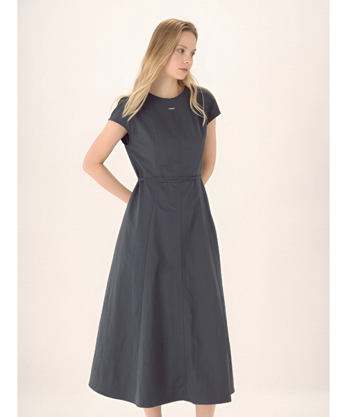 ACUD(アクド)の「Cap Sleeve Strap Dress _Charcoal(ワンピース・レディース・チャコールグレー・FREE)」の4枚目の写真