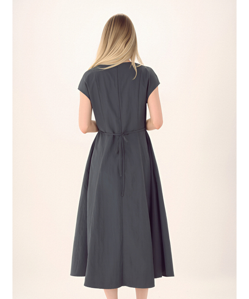 ACUD(アクド)の「Cap Sleeve Strap Dress _Charcoal(ワンピース・レディース・チャコールグレー・FREE)」の5枚目の写真
