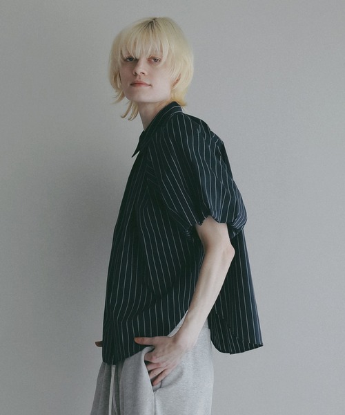 MANOF（マノフ）の「TUCK PUFF SLEEVE SHIRT（シャツ/ブラウス・レディース・ネイビー系/ホワイト/ホワイト系・F）」の14枚目の写真