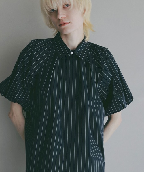 MANOF（マノフ）の「TUCK PUFF SLEEVE SHIRT（シャツ/ブラウス・レディース・ネイビー系/ホワイト/ホワイト系・F）」の13枚目の写真