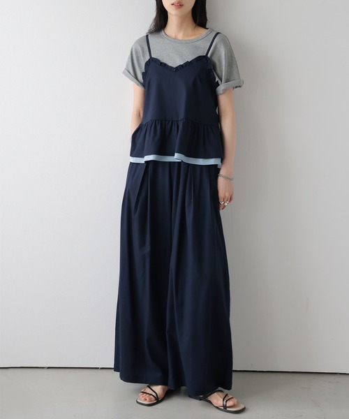 AMELY(エミリー)の「配色フリルペプラムセットアップ(セットアップ・レディース・ネイビー/カーキ/モカ・フリー)」の1枚目の写真