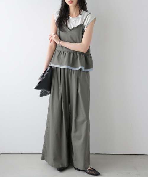 AMELY(エミリー)の「配色フリルペプラムセットアップ(セットアップ・レディース・ネイビー/カーキ/モカ・フリー)」の3枚目の写真