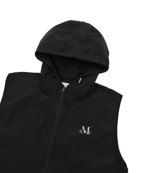 MUCENT(ムセント)の「テックナイロンフードベスト袖なしアノラックウインドブレーカー ベスト(ブラック、チャコール)(ベスト・レディース・ブラック/チャコール・FREE)」の20枚目の写真