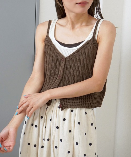gossara(ゴサラ)の「【いつものコーデをアップデート】前開きニットビスチェ(キャミソール・レディース・グレー/ブラウン/アイボリー・FREE)」の5枚目の写真