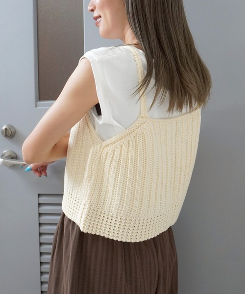 gossara(ゴサラ)の「【いつものコーデをアップデート】前開きニットビスチェ(キャミソール・レディース・グレー/ブラウン/アイボリー・FREE)」の9枚目の写真