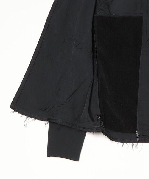 Y-3(ワイスリー)の「Y-3 CHITO GRAPHIC RUNNING JACKET(ブルゾン・メンズ・ブラック・LARGE/X-LARGE/XX-LARGE/X-SMALL/SMALL/MEDIUM)」の5枚目の写真