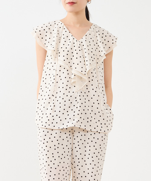 Tiara(ティアラ)の「シフォンコンビドットブラウス(セットアップ可)(シャツ/ブラウス・レディース・ブラック/ホワイト・FREE)」の15枚目の写真