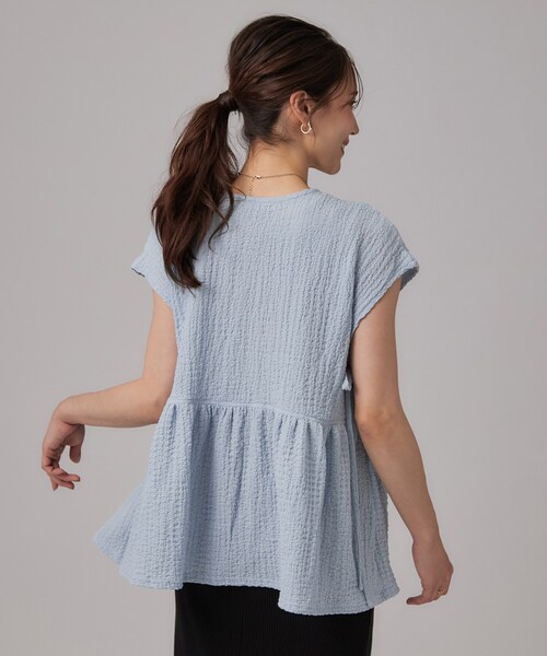 SHOO・LA・RUE(シューラルー)の「【S-LL/洗濯機可】サイドリボン付き ポコポコペプラムトップス(Tシャツ/カットソー・レディース・ダークグレー/サックスブルー/アイボリー系・04/03/02/01)」の16枚目の写真