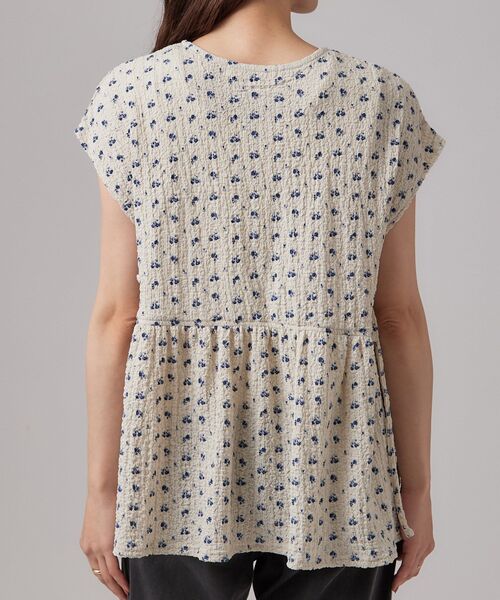 SHOO・LA・RUE(シューラルー)の「【S-LL/洗濯機可】サイドリボン付き ポコポコペプラムトップス(Tシャツ/カットソー・レディース・ダークグレー/サックスブルー/アイボリー系・04/03/02/01)」の11枚目の写真