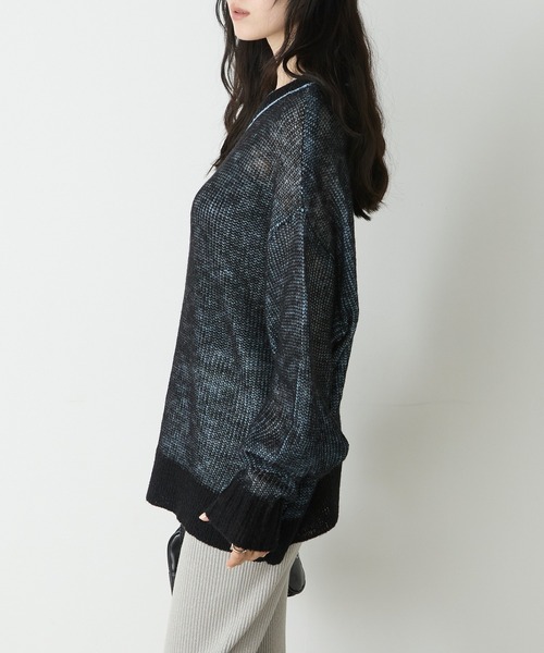 forksy.(フォルクシー)の「【forksy.】<エブリデイシリーズ>配色レイヤード オーバーサイズ シアーモヘアニット(ニット/セーター・レディース・イエロー系/ライトグレー系/ブラウン系/ピンク系/ブラック系/アイボリー系/グレー系・FREE)」の12枚目の写真