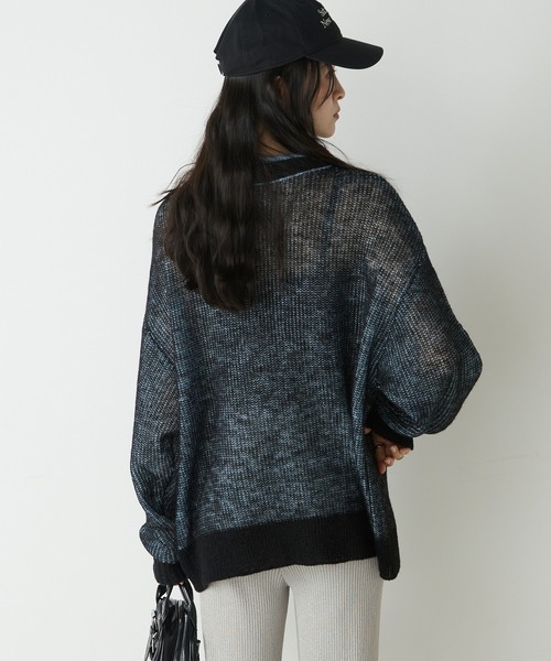 forksy.(フォルクシー)の「【forksy.】<エブリデイシリーズ>配色レイヤード オーバーサイズ シアーモヘアニット(ニット/セーター・レディース・イエロー系/ライトグレー系/ブラウン系/ピンク系/ブラック系/アイボリー系/グレー系・FREE)」の13枚目の写真
