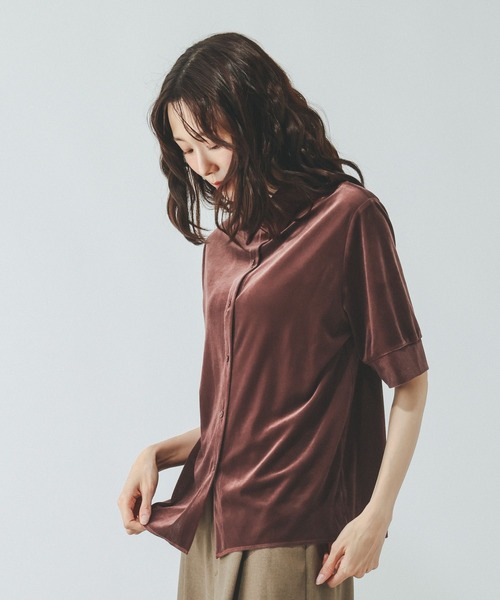 GLOBAL WORK(グローバルワーク)の「※ベロアポロシャツ半袖/910905(ポロシャツ・レディース・ブラウン/ブラック/アイボリー・MEDIUM/LARGE)」の1枚目の写真