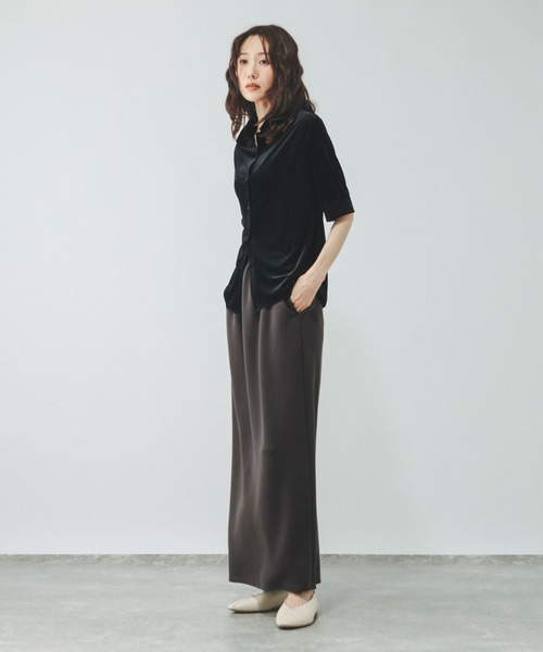 GLOBAL WORK(グローバルワーク)の「※ベロアポロシャツ半袖/910905(ポロシャツ・レディース・ブラウン/ブラック/アイボリー・MEDIUM/LARGE)」の4枚目の写真