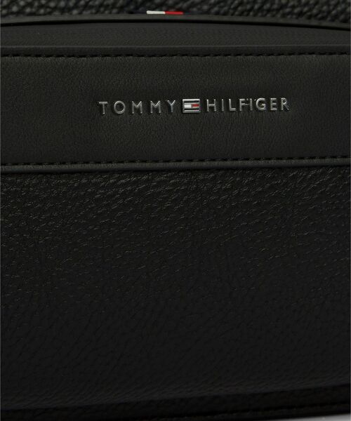 TOMMY HILFIGER(トミーヒルフィガー)の「セントラルリポーターバッグ(ボディバッグ/ウエストポーチ・メンズ・ブラック・FREE)」の4枚目の写真