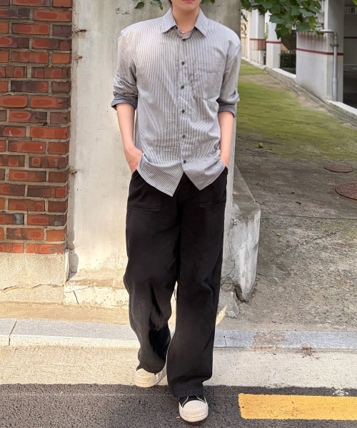 MINDBRIDGE(マインドブリッジ)の「コットン100% 細ストライプ オーバーサイズ 長袖シャツ(シャツ/ブラウス・メンズ・ネイビー/グレー/ブラウン・100/105/110/95)」の14枚目の写真