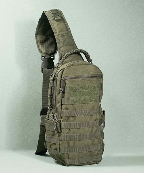 Beautiful Harmony(ビューティフルハーモニー)の「MOLLE ワンショルダーバッグ(ショルダーバッグ・メンズ・ネイビー/マルチ/オリーブ・FREE)」の2枚目の写真