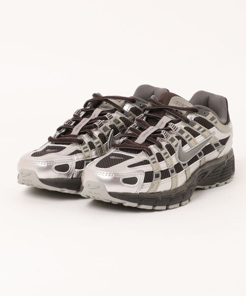 NIKE(ナイキ)の「NIKE ナイキ W P-6000 ウィメンズ P-6000 WIO3496 200VELVBN/RDGR(スニーカー・レディース・ブラウン・24.0cm/23.5cm/23.0cm/22.5cm/25.5cm/25.0cm/24.5cm)」の1枚目の写真