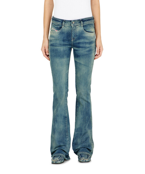 DIESEL(ディーゼル)の「ウィメンズ デニムパンツ 1969 D-EBBEY(デニムパンツ・レディース・インディゴブルー・29inch/23inch/27inch/25inch/24inch/26inch/28inch)」の2枚目の写真