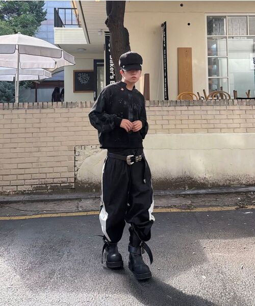 ROARINGRAD(ロアリングラド)の「26パネルトラックパンツブラック(スウェットパンツ・レディース・その他・MEDIUM/LARGE)」の12枚目の写真