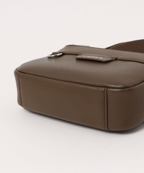 LACOSTE（ラコステ）の「《LACOSTE》OSSIAN REPORTER BAG（ハンドバッグ・レディース・ベージュ・フリー）」の3枚目の写真