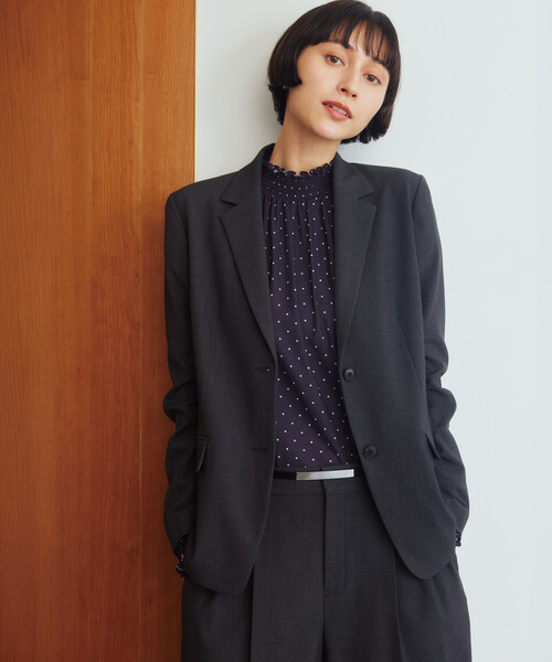 COMME CA ISM(コムサイズム)の「シアバター TRストレッチ シングルジャケット(テーラードジャケット・レディース・チャコール/グレー・L/M)」の4枚目の写真