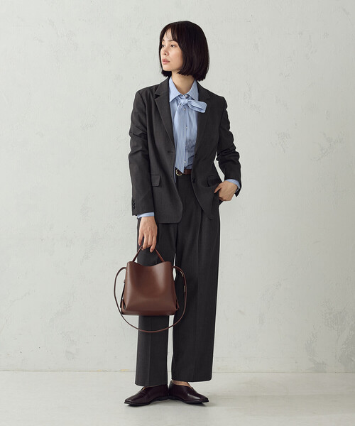 COMME CA ISM(コムサイズム)の「シアバター TRストレッチ シングルジャケット(テーラードジャケット・レディース・チャコール/グレー・L/M)」の5枚目の写真