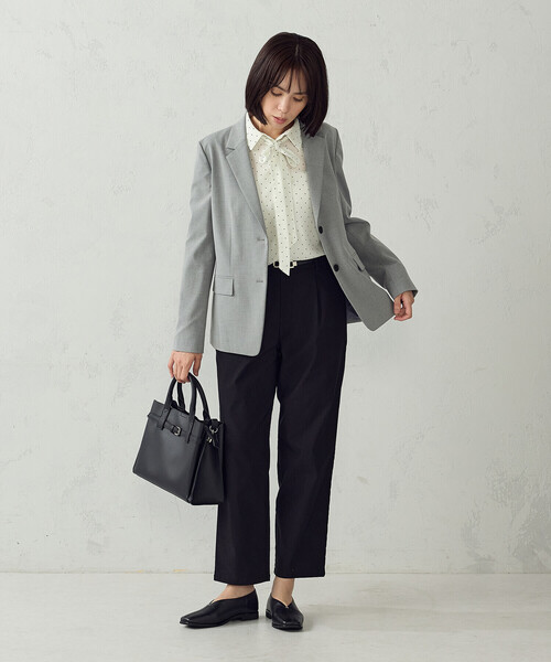 COMME CA ISM(コムサイズム)の「シアバター TRストレッチ シングルジャケット(テーラードジャケット・レディース・チャコール/グレー・L/M)」の14枚目の写真