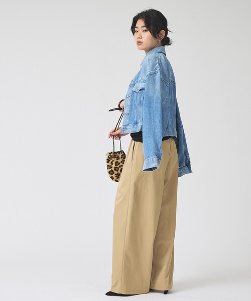 AGOLDE（エーゴールドイー）の「【AGOLDE/エーゴールドイー】Palmer Jacket (Flyweight) SCRIPT / ショート丈デニムジャケット（デニムジャケット・レディース・ブルー・フリー）」の4枚目の写真