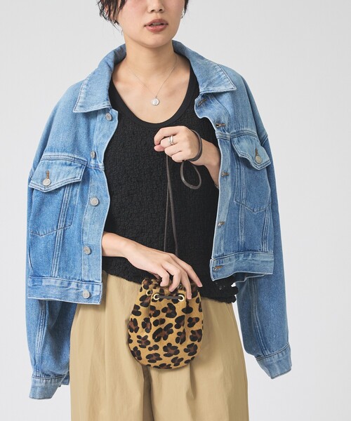 AGOLDE（エーゴールドイー）の「【AGOLDE/エーゴールドイー】Palmer Jacket (Flyweight) SCRIPT / ショート丈デニムジャケット（デニムジャケット・レディース・ブルー・フリー）」の9枚目の写真